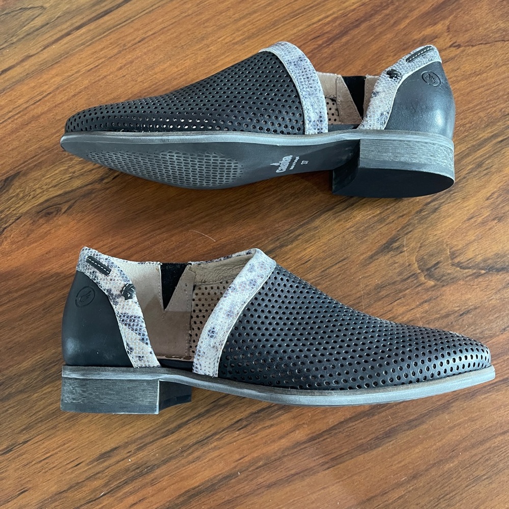 CASTA Fibra black / off-white slip-on leather